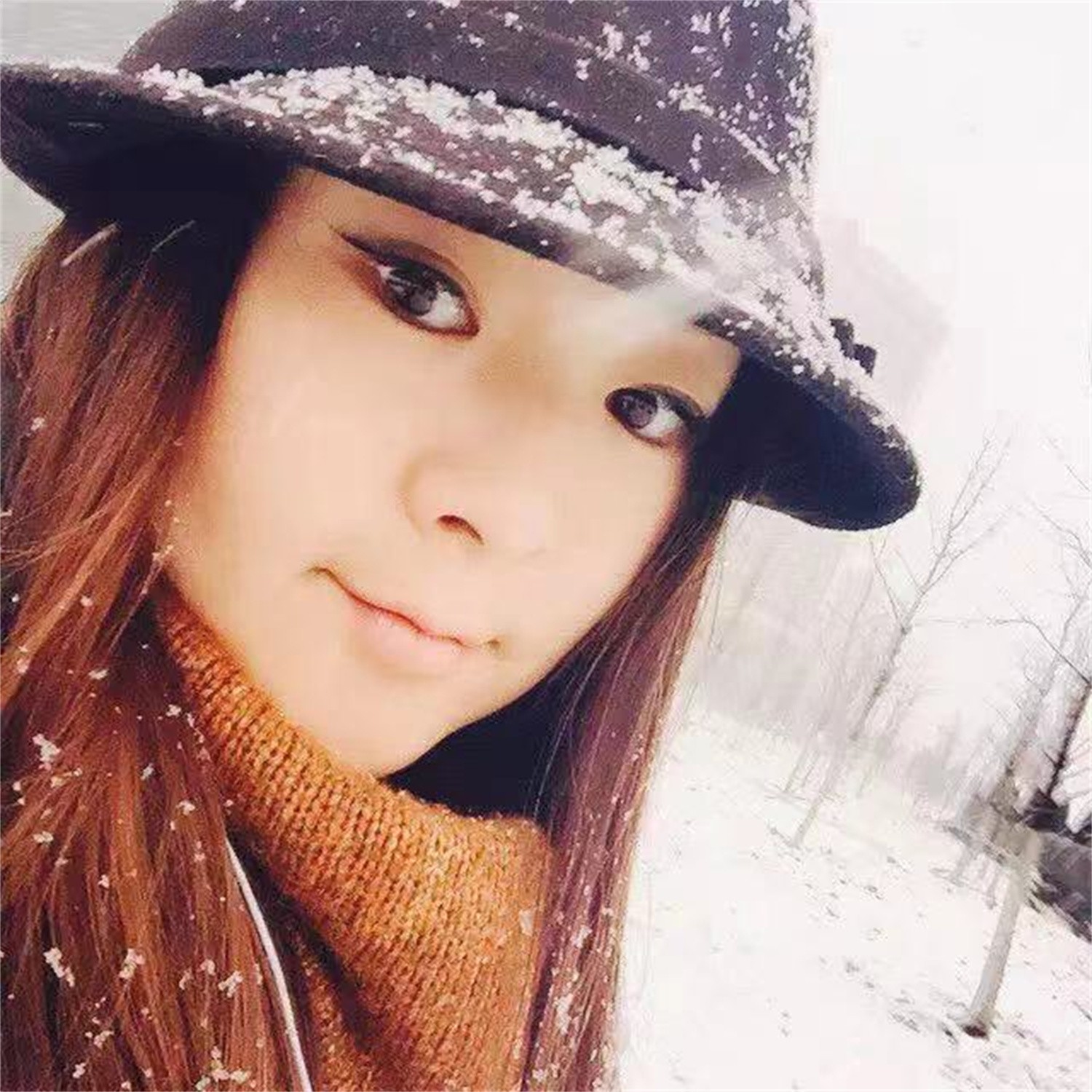 何玉婧.jpg